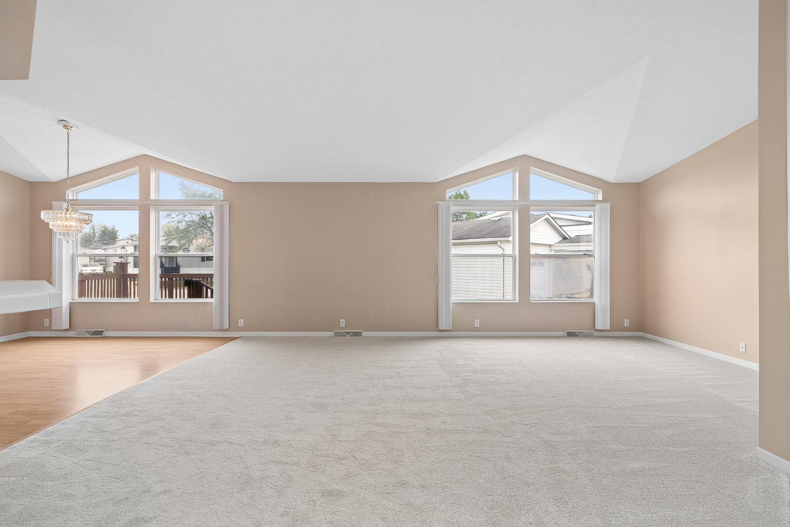 22924 S Pine Valley Drive Property Photo 5