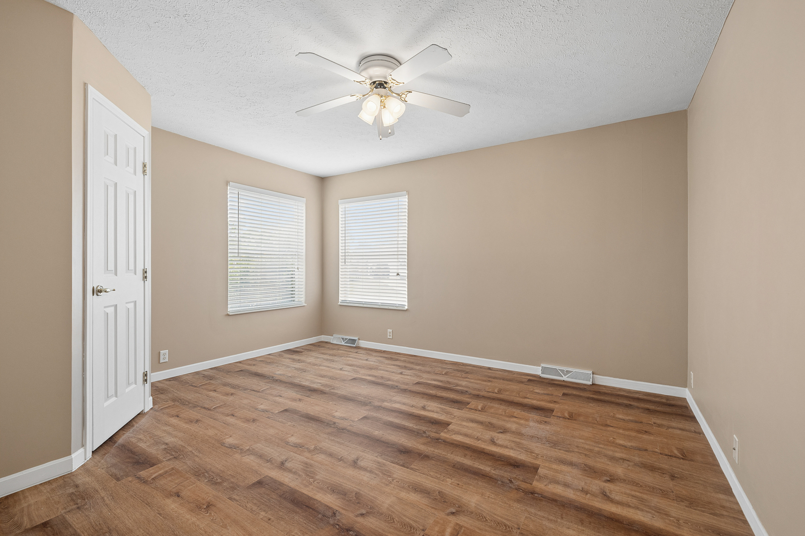 22924 S Pine Valley Drive Property Photo 16