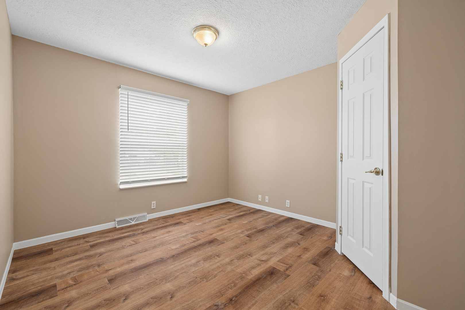 22924 S Pine Valley Drive Property Photo 17