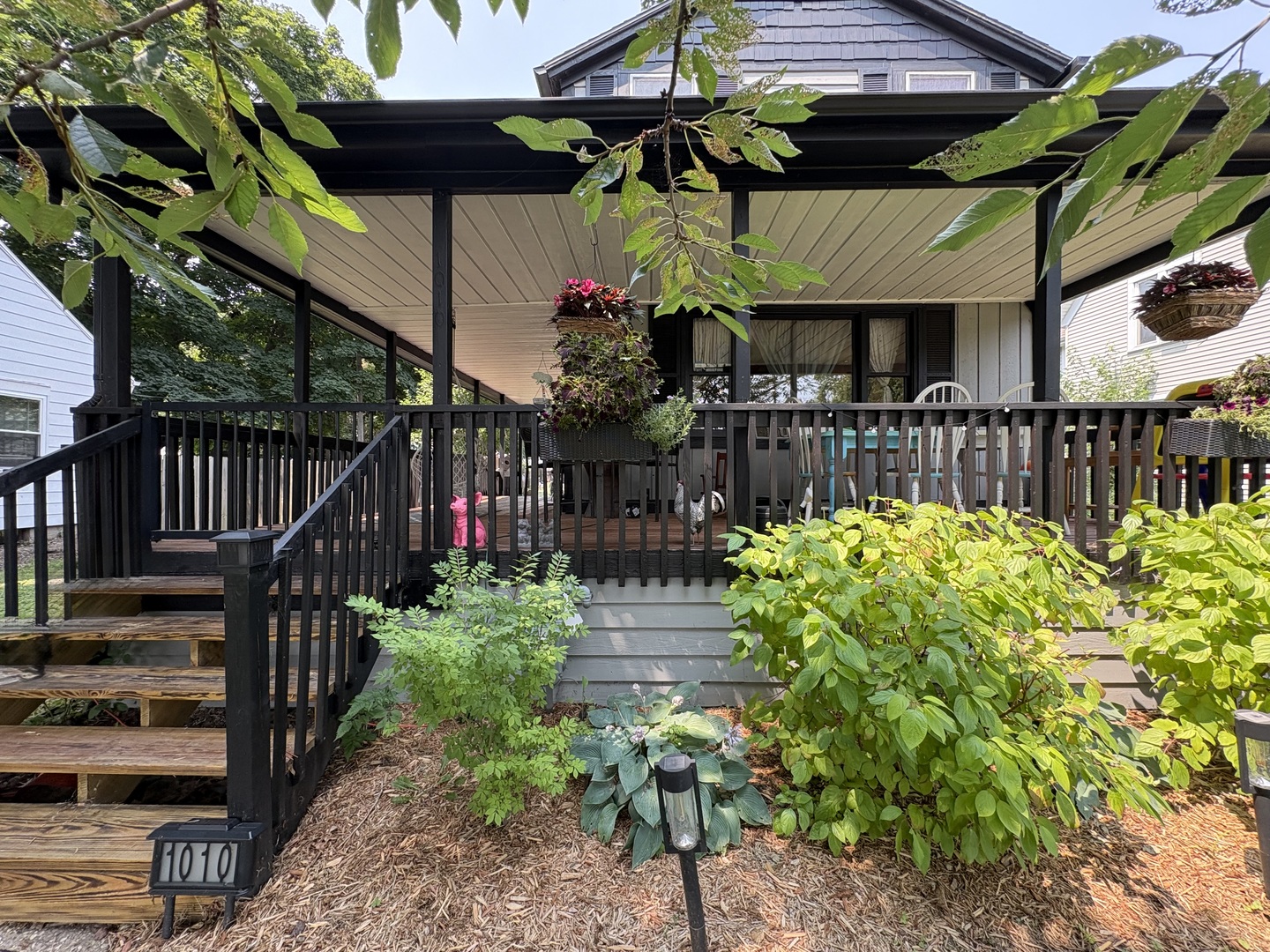 1010 Lincoln Highway Property Photo 1