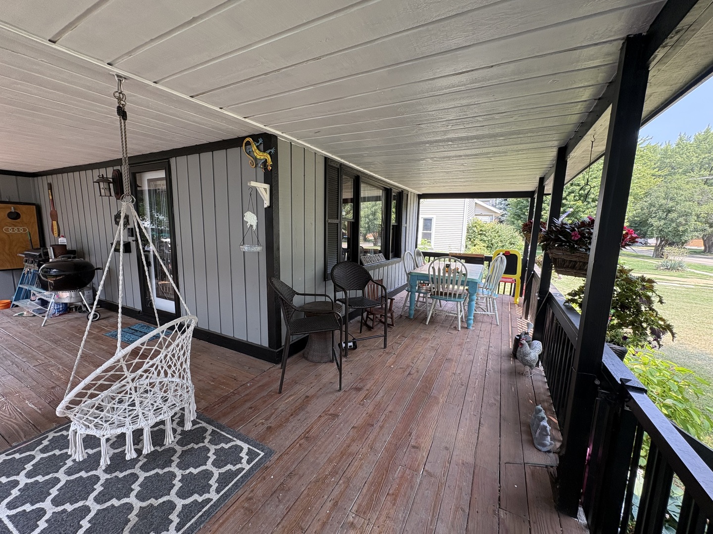 1010 Lincoln Highway Property Photo 3