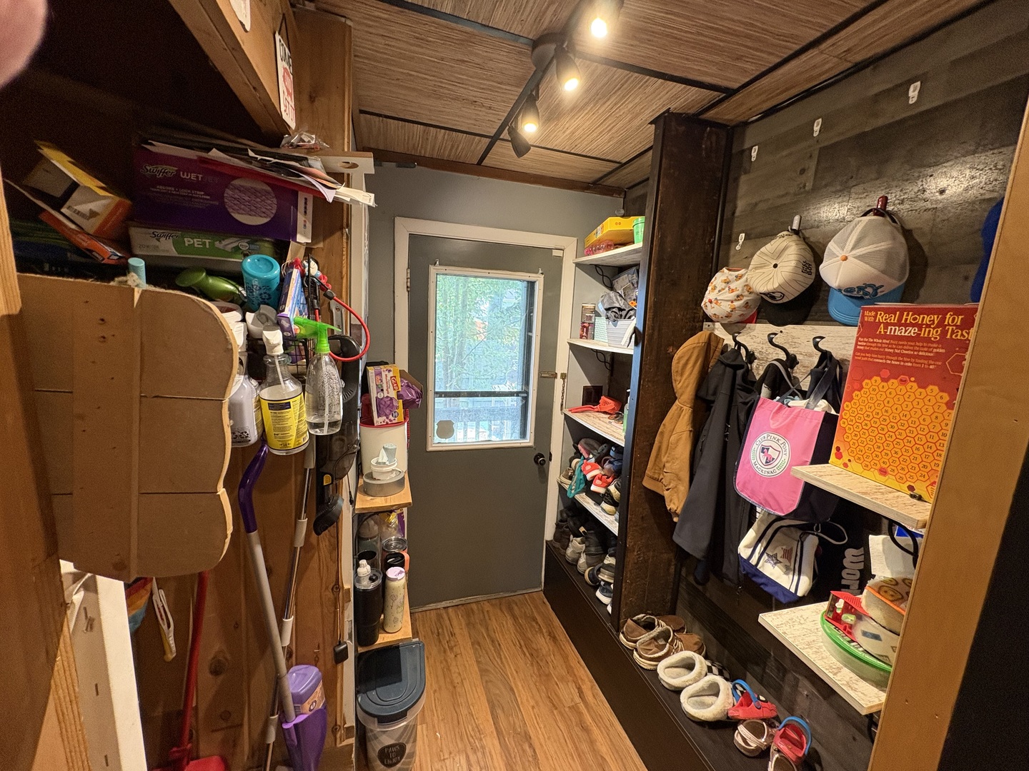 1010 Lincoln Highway Property Photo 17