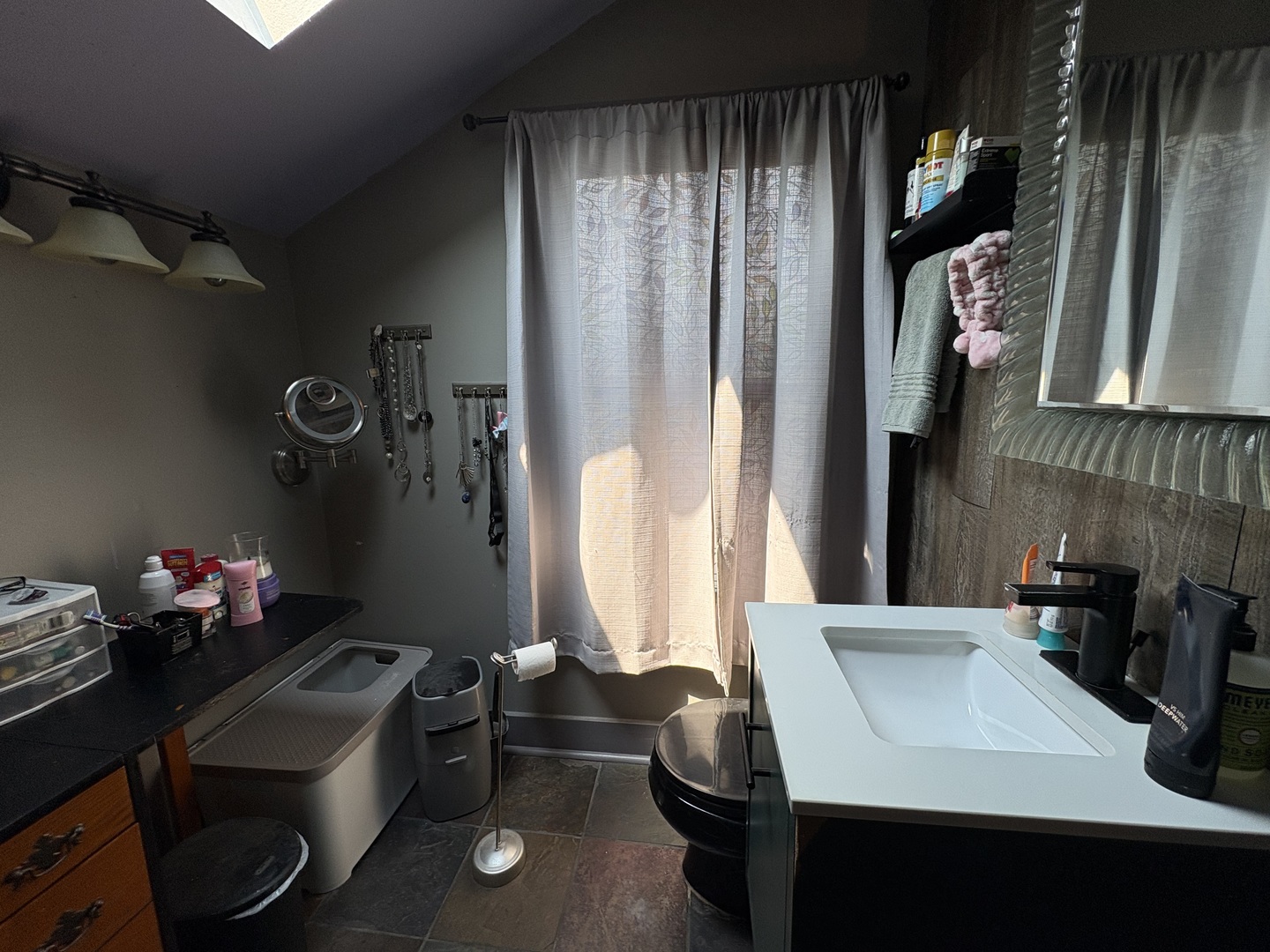 1010 Lincoln Highway Property Photo 28