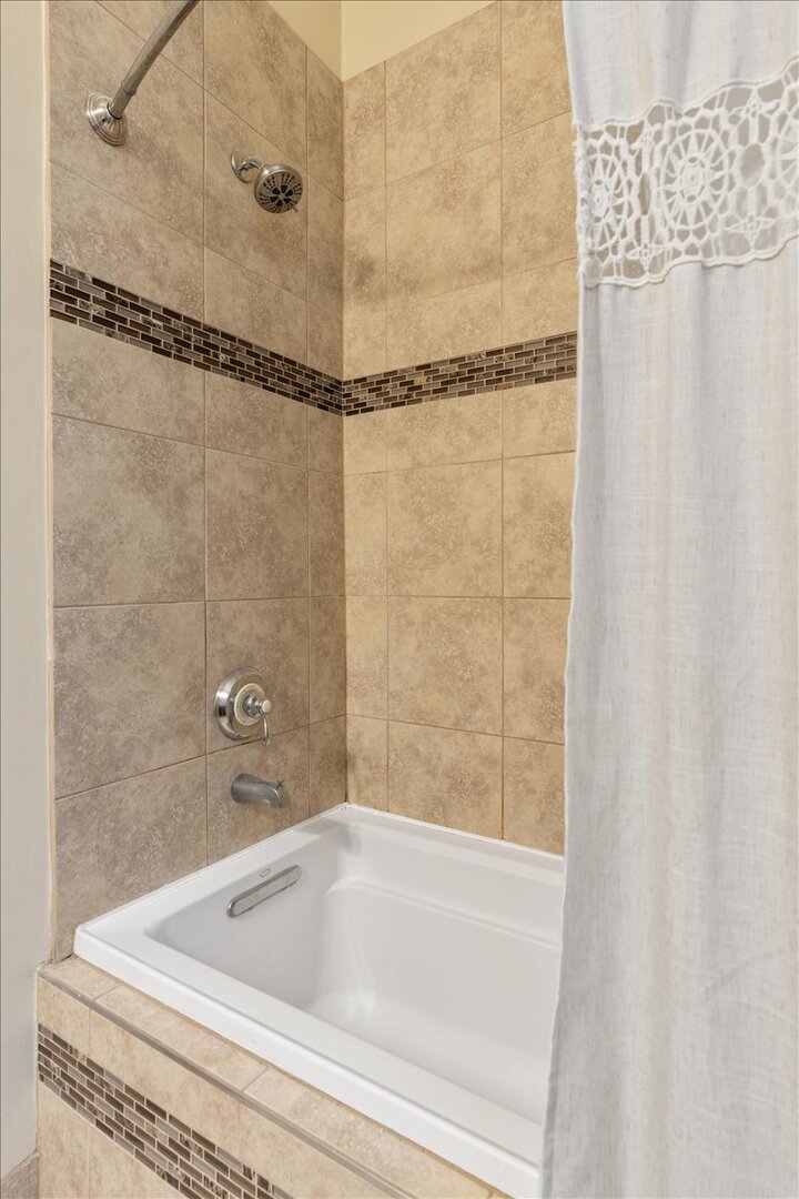 2139 W Crystal Street 2 Property Photo 12