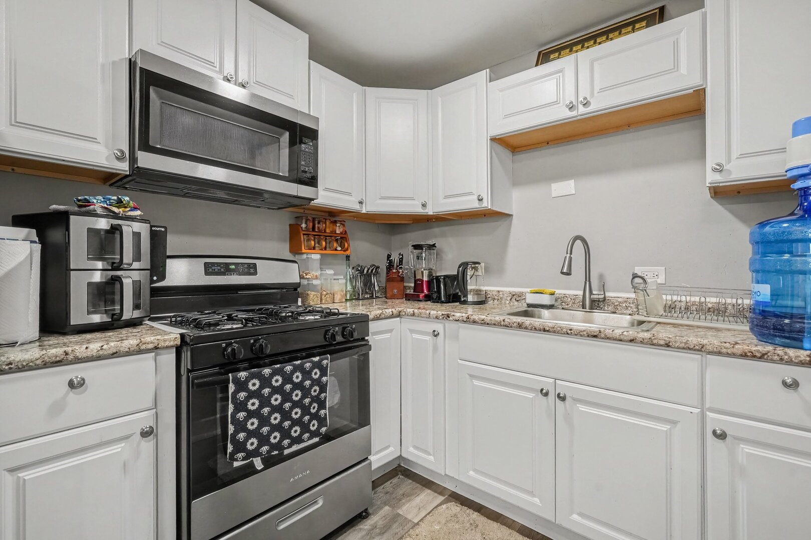 2401 W Balmoral Avenue 1c Property Photo 6
