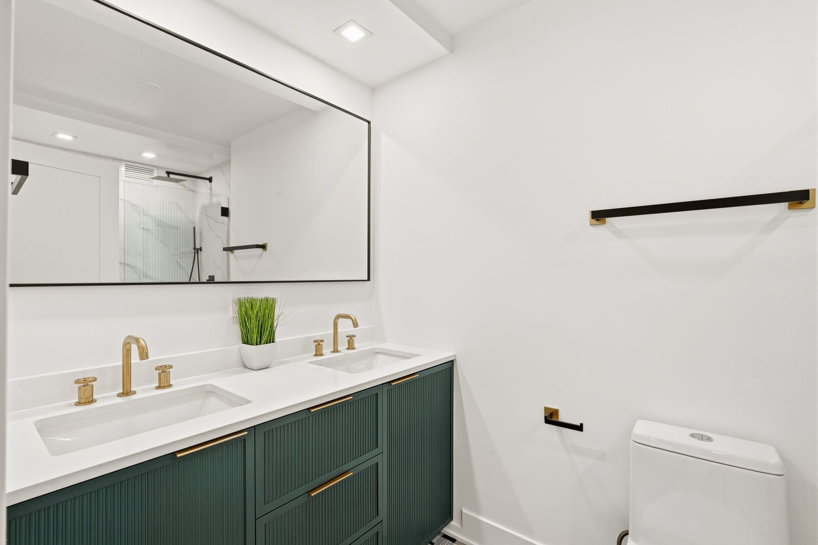 200 E Delaware Place 28a Property Photo 45