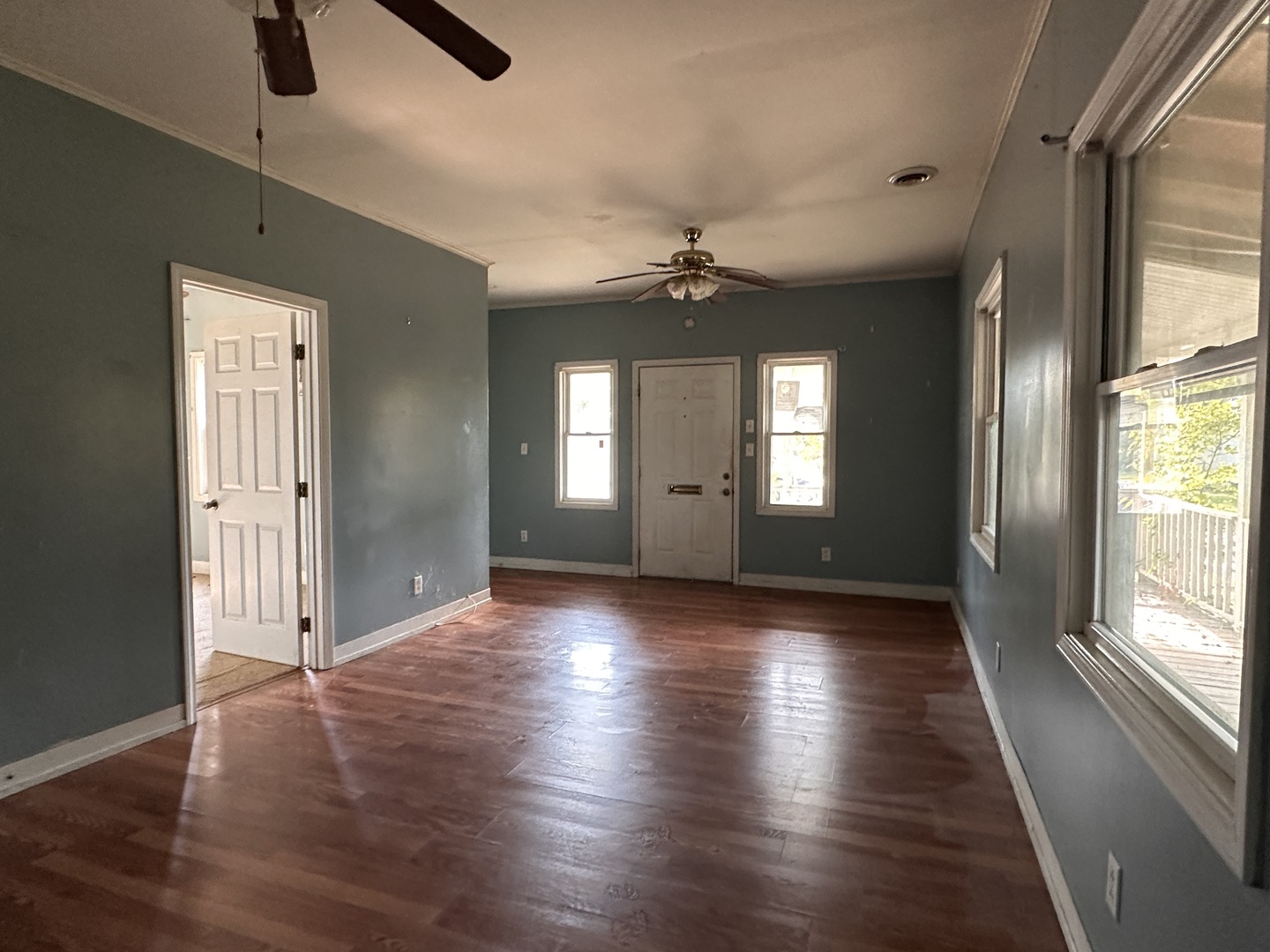 905 N Mcleansboro Street Property Photo 10