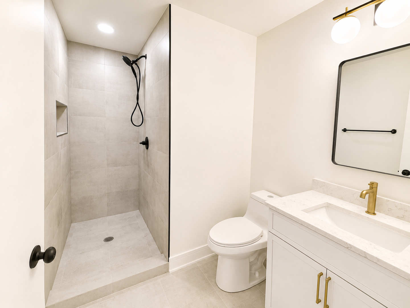 3136 N Ridgeway Avenue 1 Property Photo 7