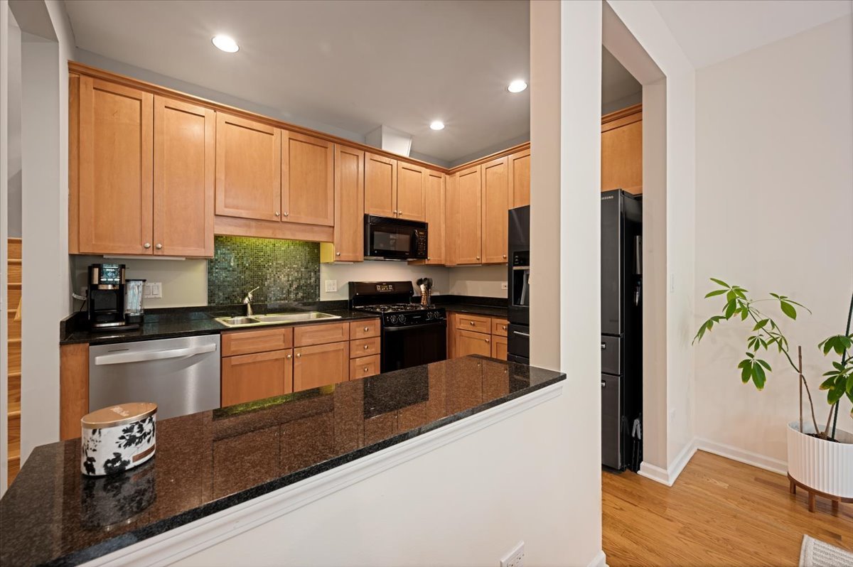 3809 N Milwaukee Avenue C Property Photo 8