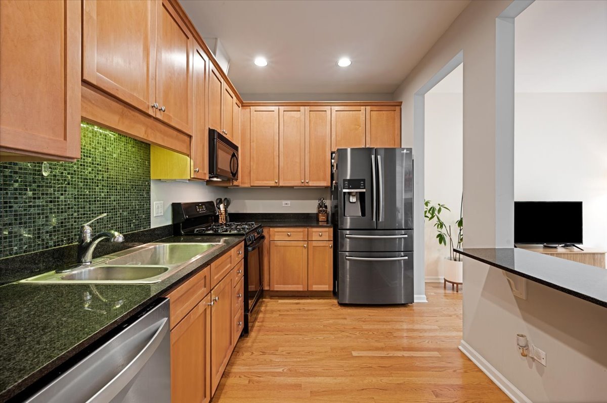 3809 N Milwaukee Avenue C Property Photo 9
