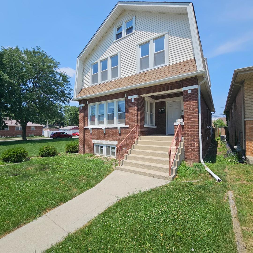 2626 W 96th Place Property Photo 2