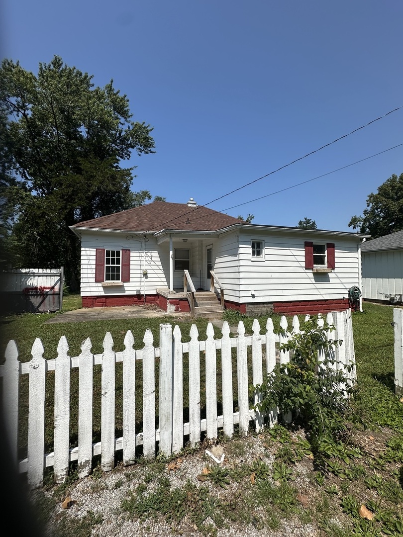224 Division Street Property Photo 4