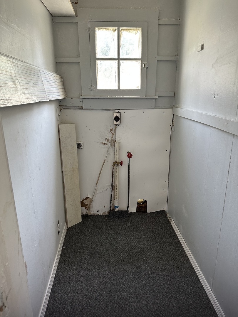 224 Division Street Property Photo 15