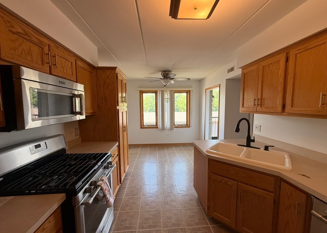 5117 139th Place 508 Property Photo 8