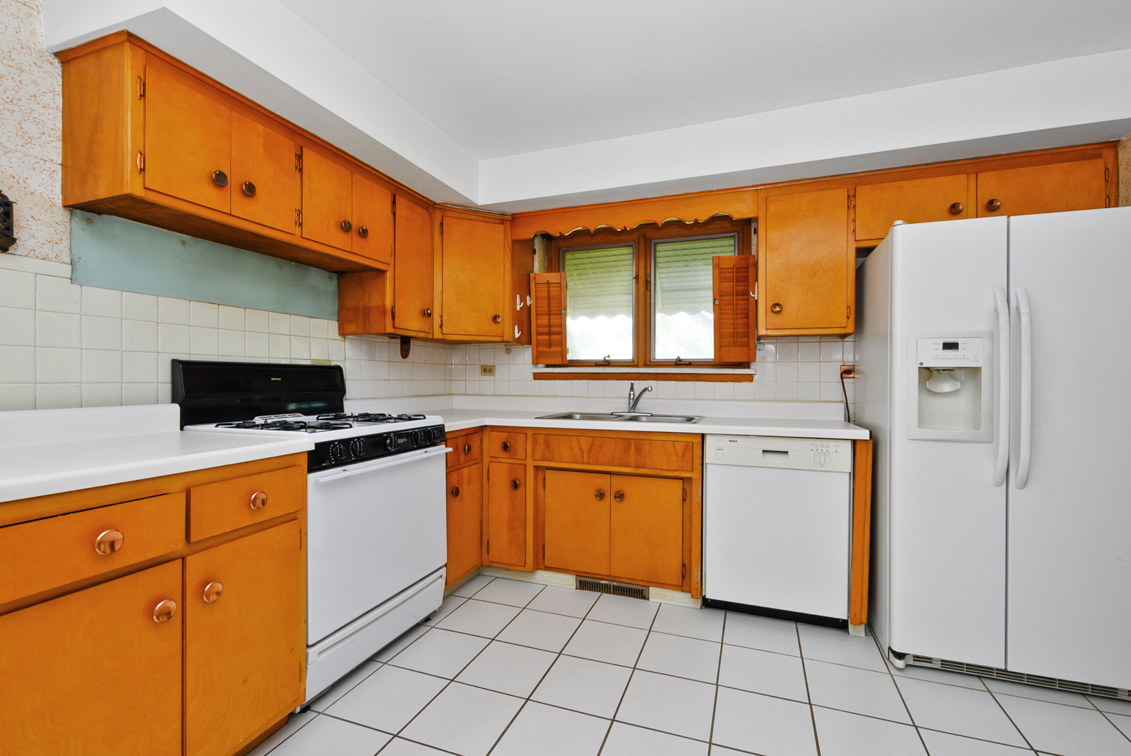 10525 S Kildare Avenue Property Photo 6