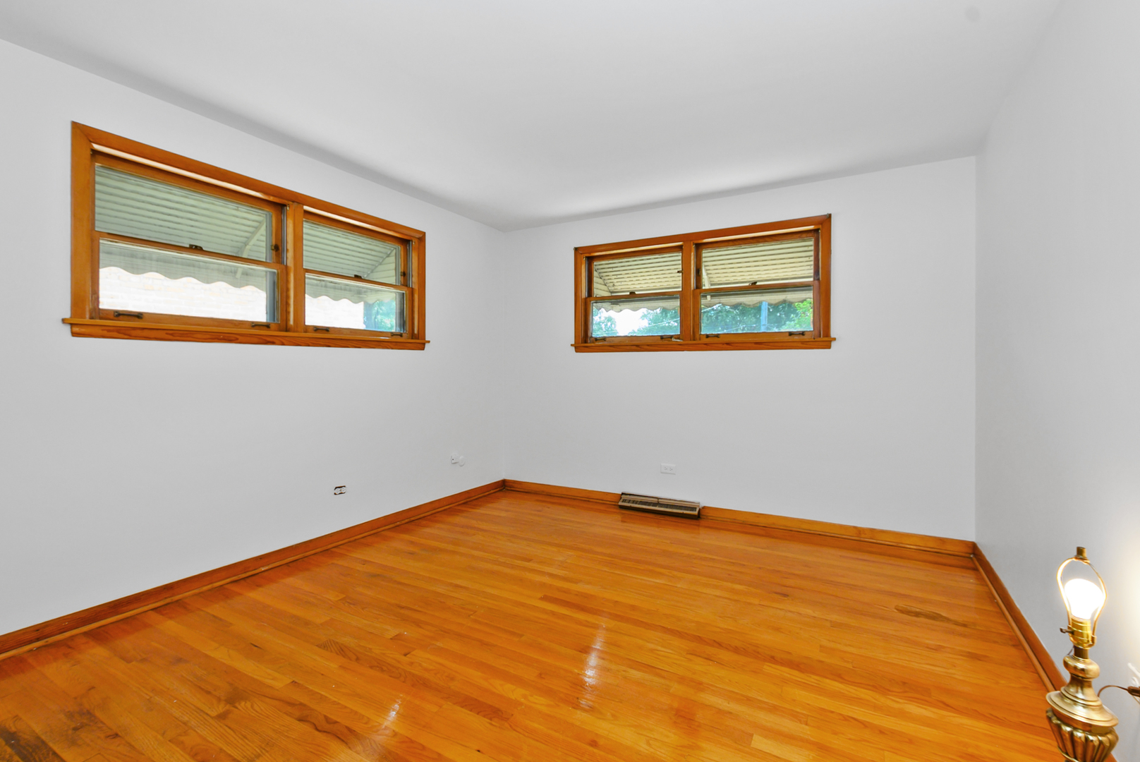 10525 S Kildare Avenue Property Photo 8
