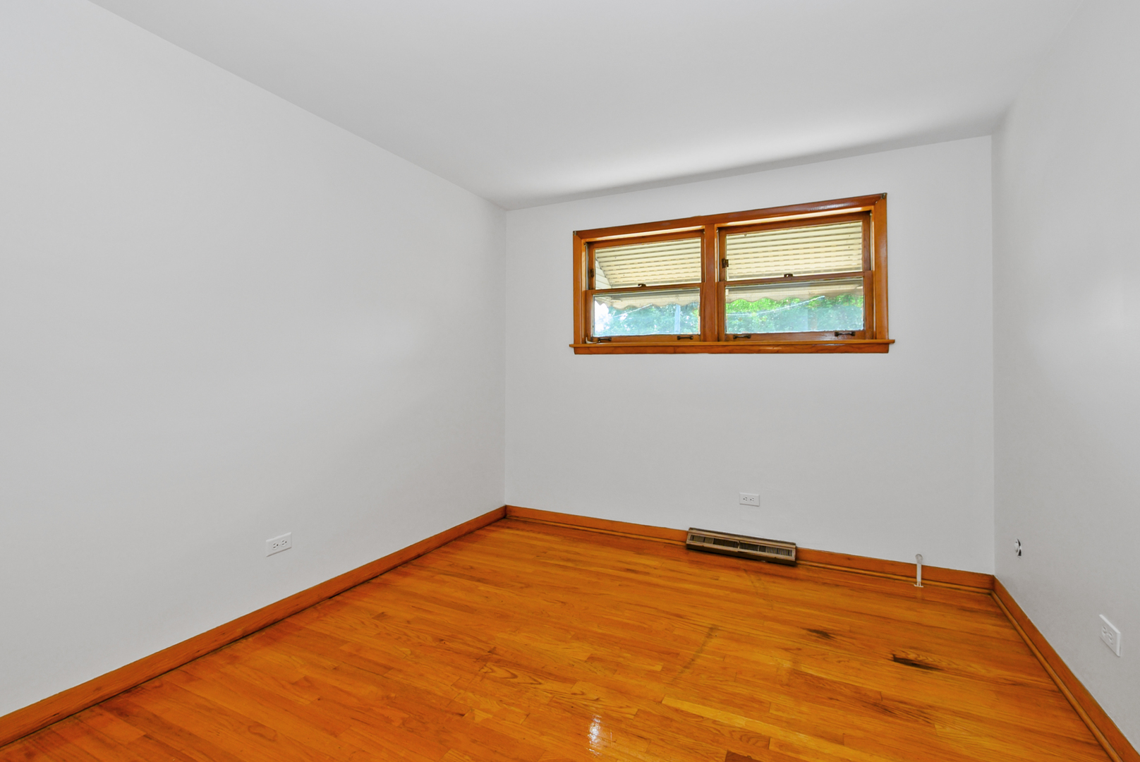 10525 S Kildare Avenue Property Photo 9