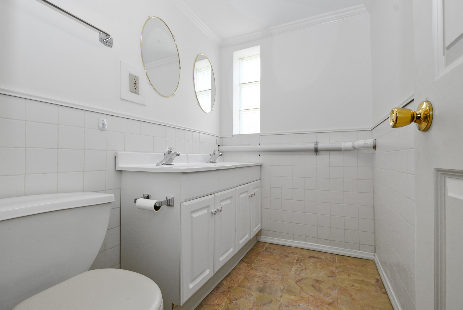 10525 S Kildare Avenue Property Photo 13