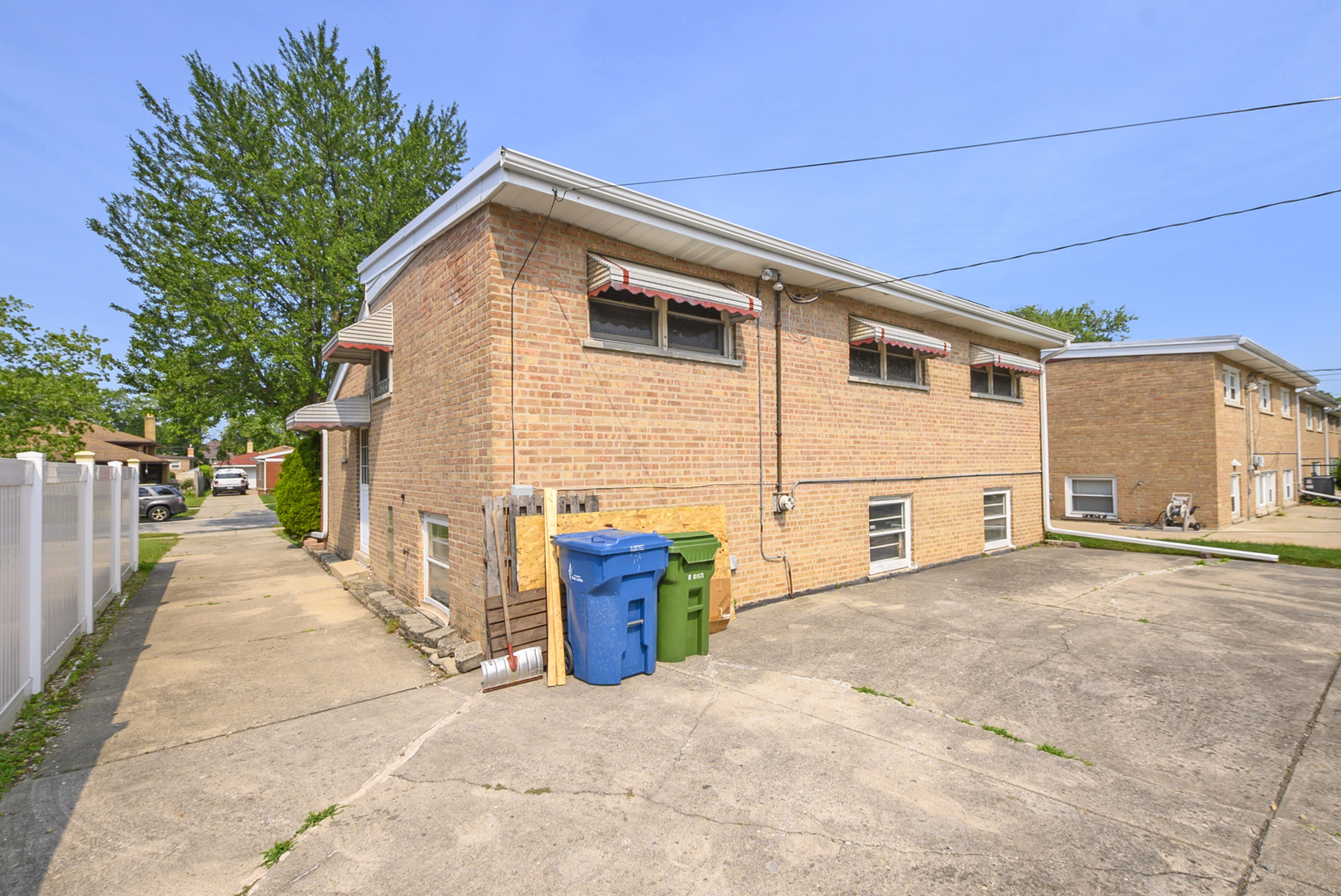 10525 S Kildare Avenue Property Photo 16