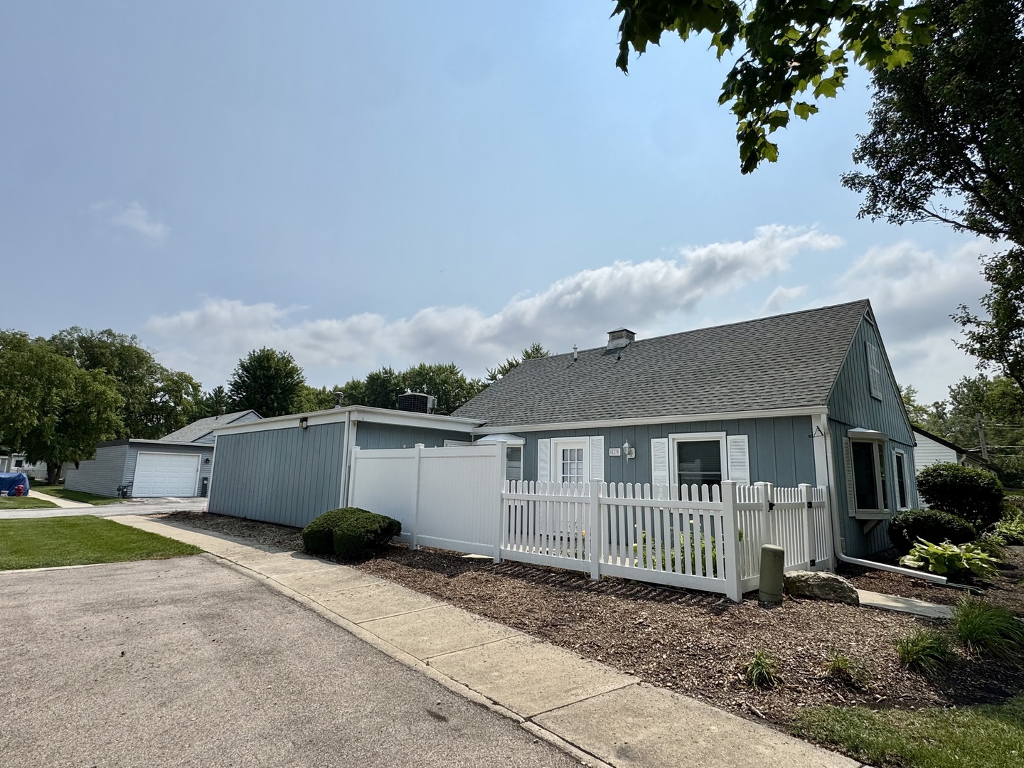 119 Garden Drive Property Photo 4
