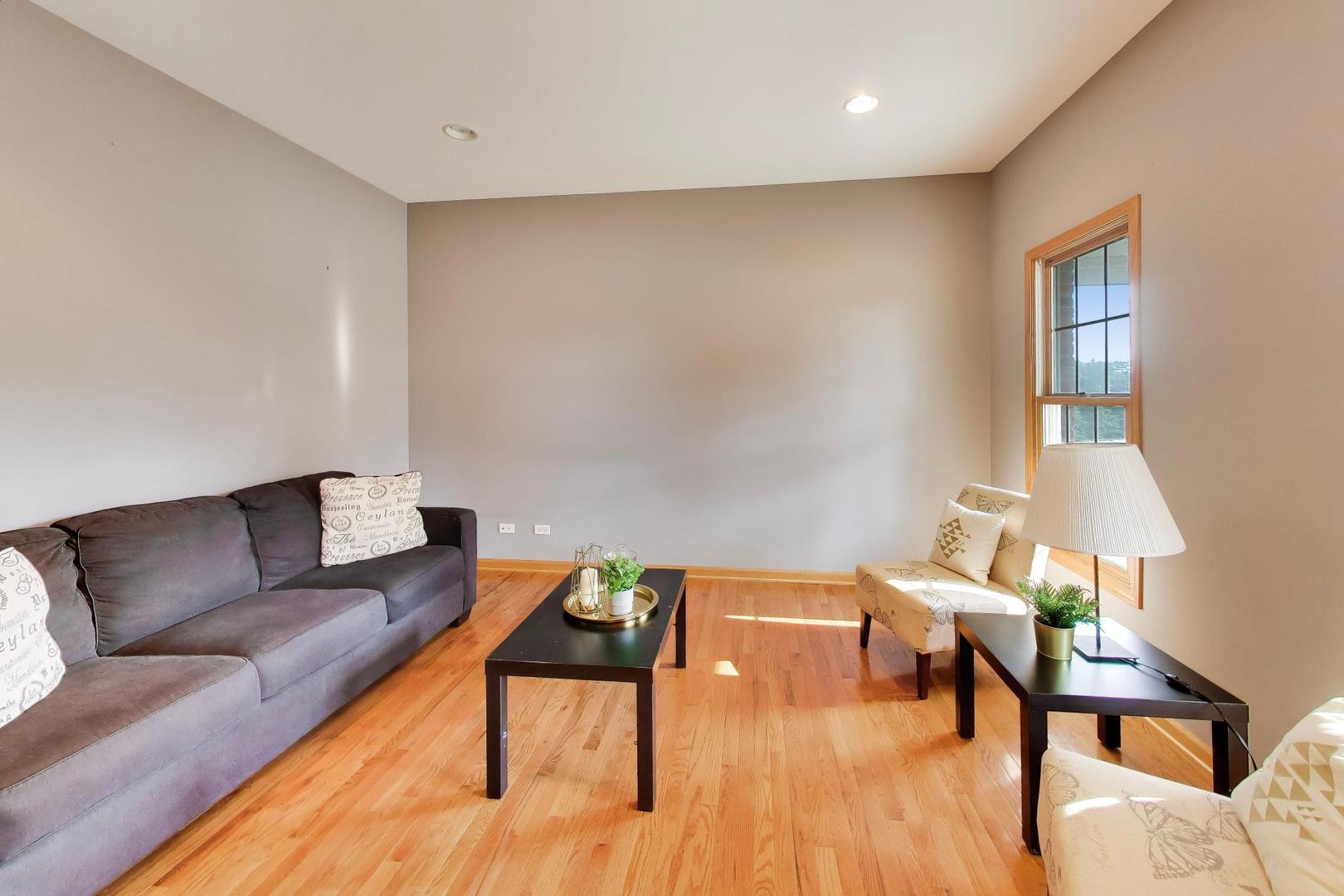 7365 English Oak Lane Property Photo 8
