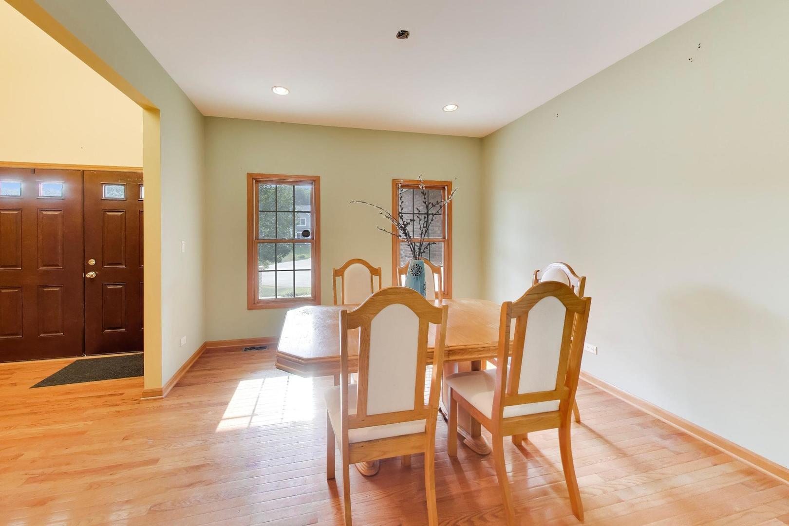 7365 English Oak Lane Property Photo 13