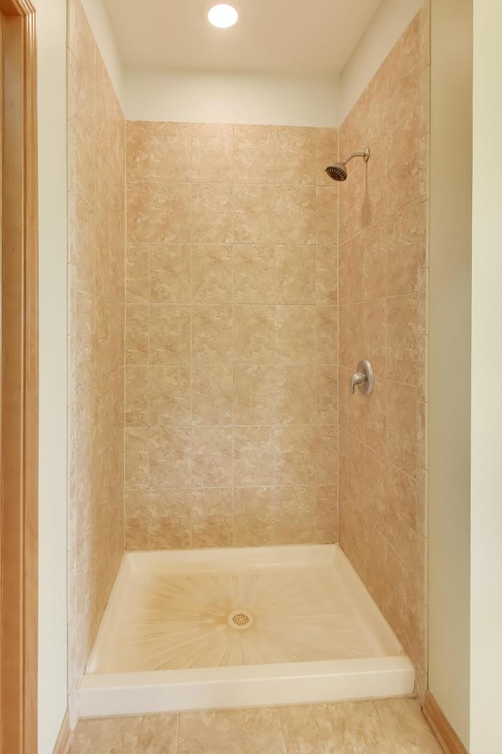 7365 English Oak Lane Property Photo 34
