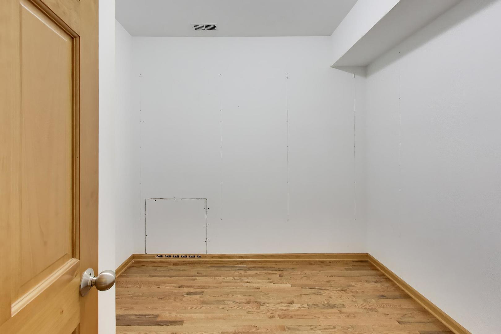7365 English Oak Lane Property Photo 35