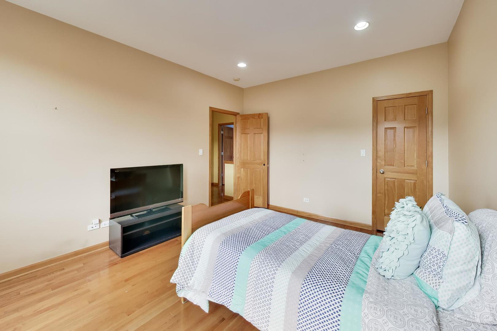 7365 English Oak Lane Property Photo 37