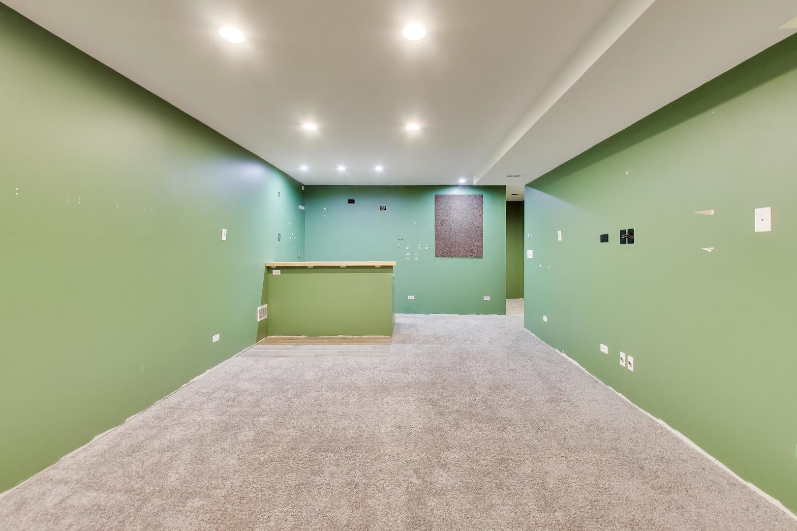 7365 English Oak Lane Property Photo 48