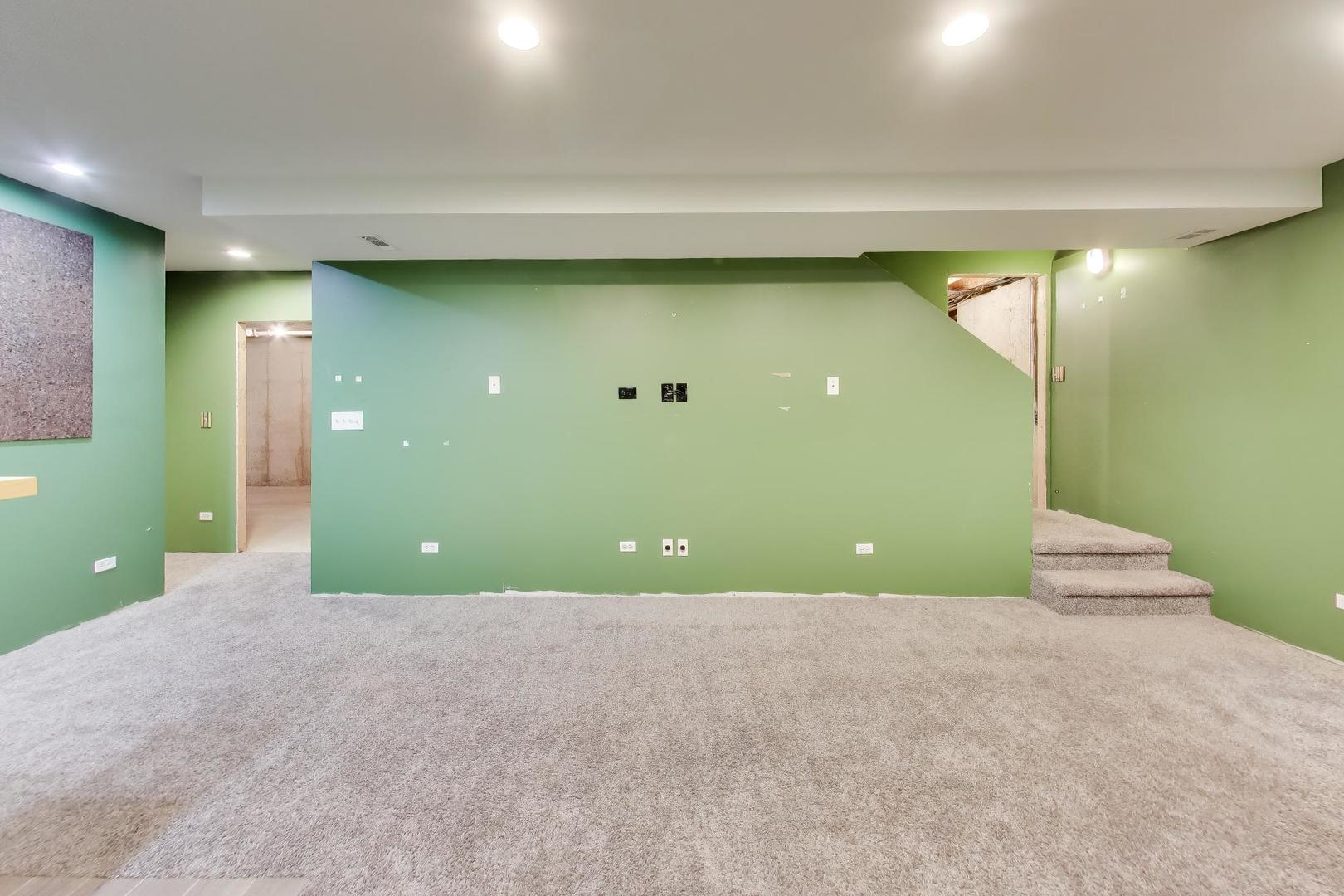 7365 English Oak Lane Property Photo 49