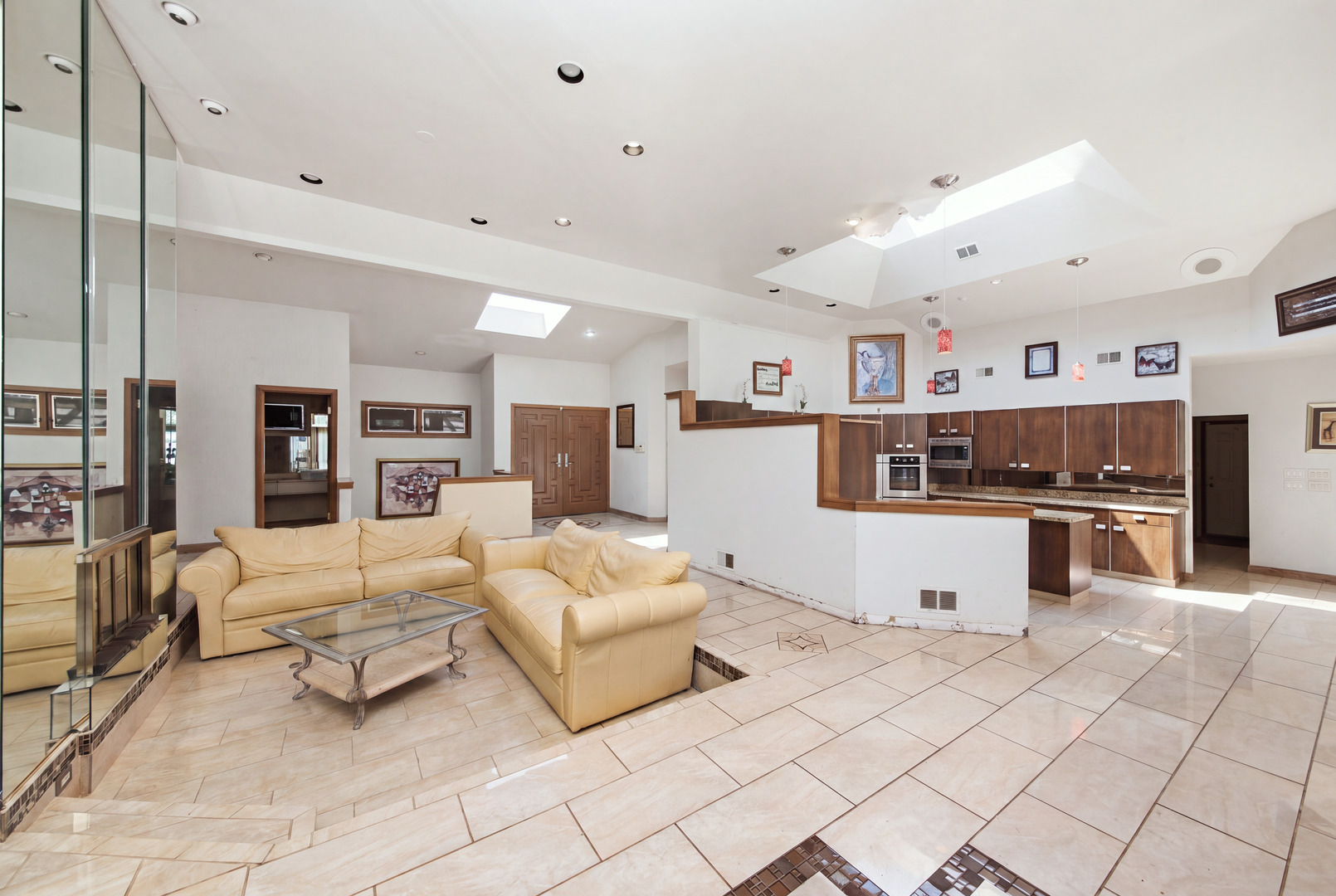 90 Graymoor Lane Property Photo 4