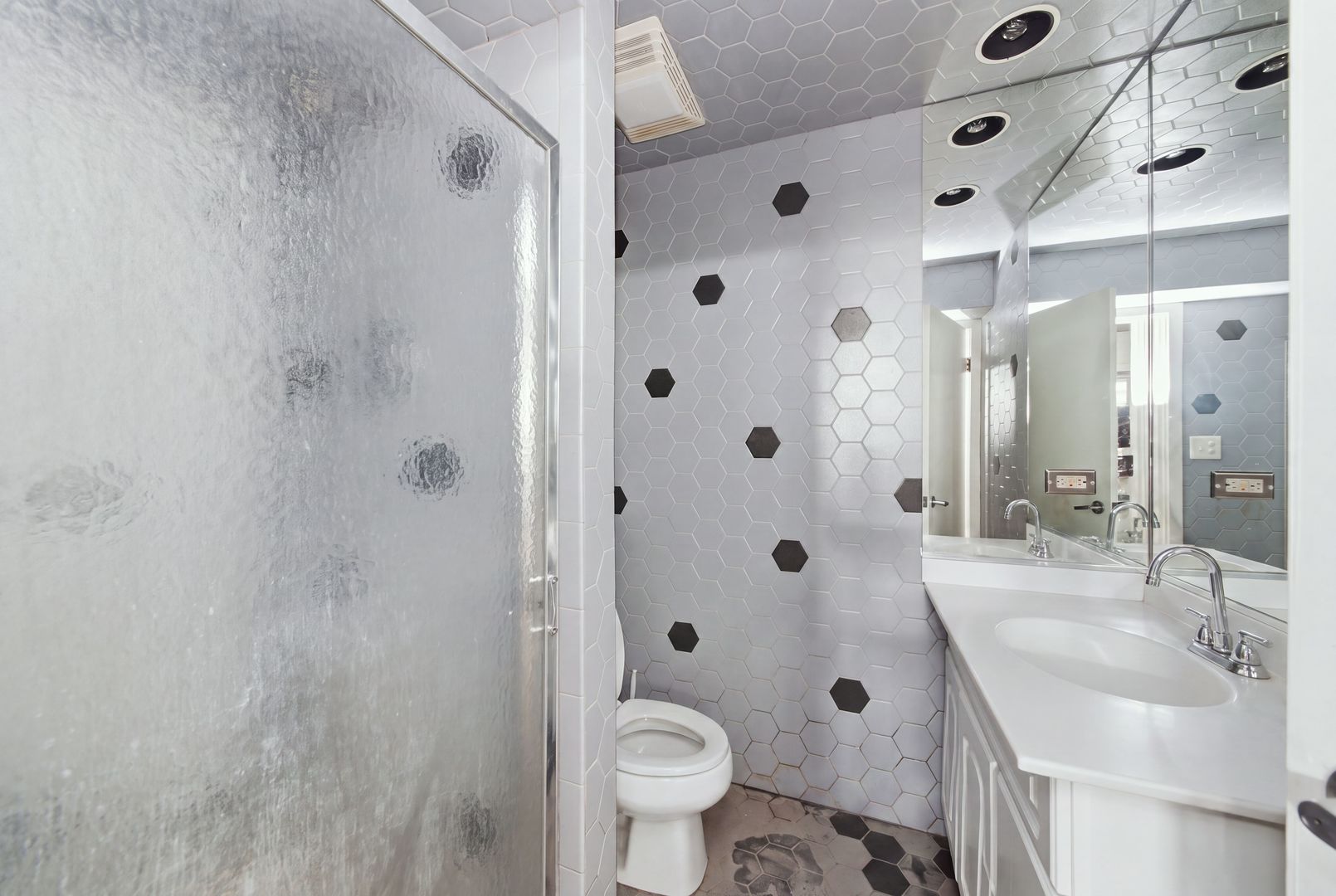 90 Graymoor Lane Property Photo 25