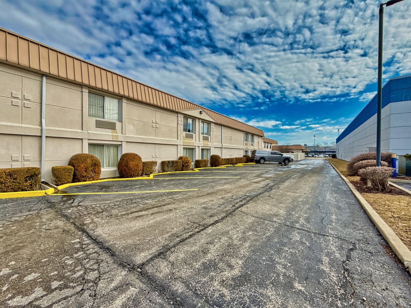 9110 Waukegan Road Property Photo 4
