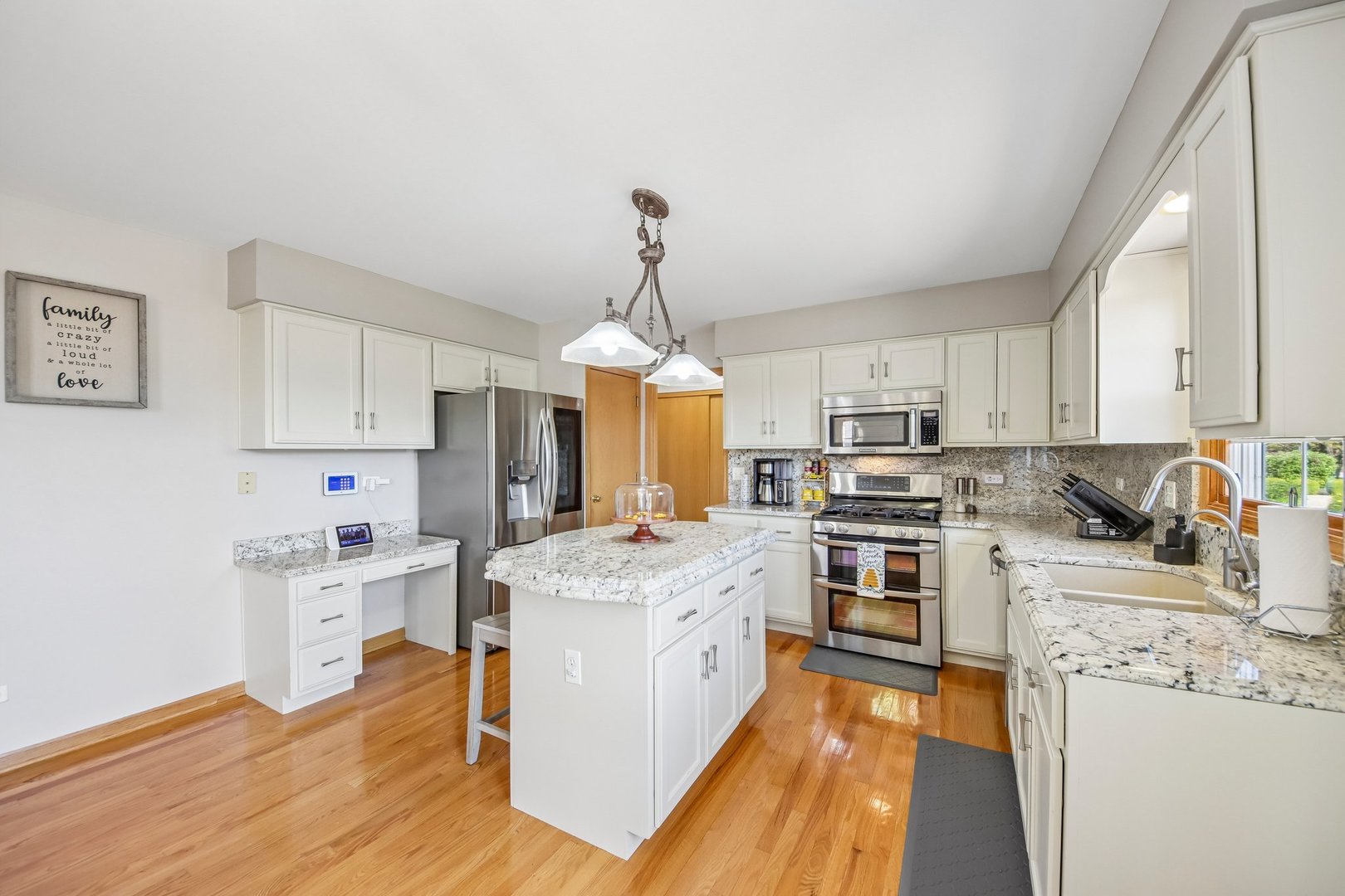 2302 Irvine Lane Property Photo 15