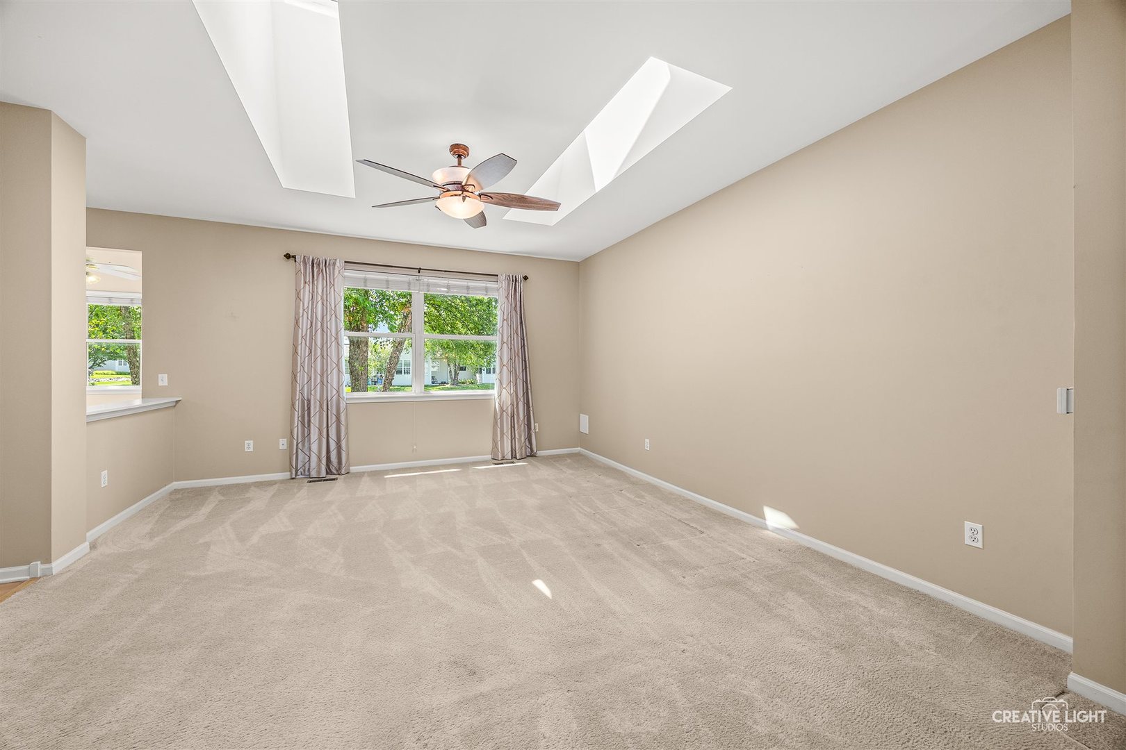 633 S Cadillac Circle Property Photo 6