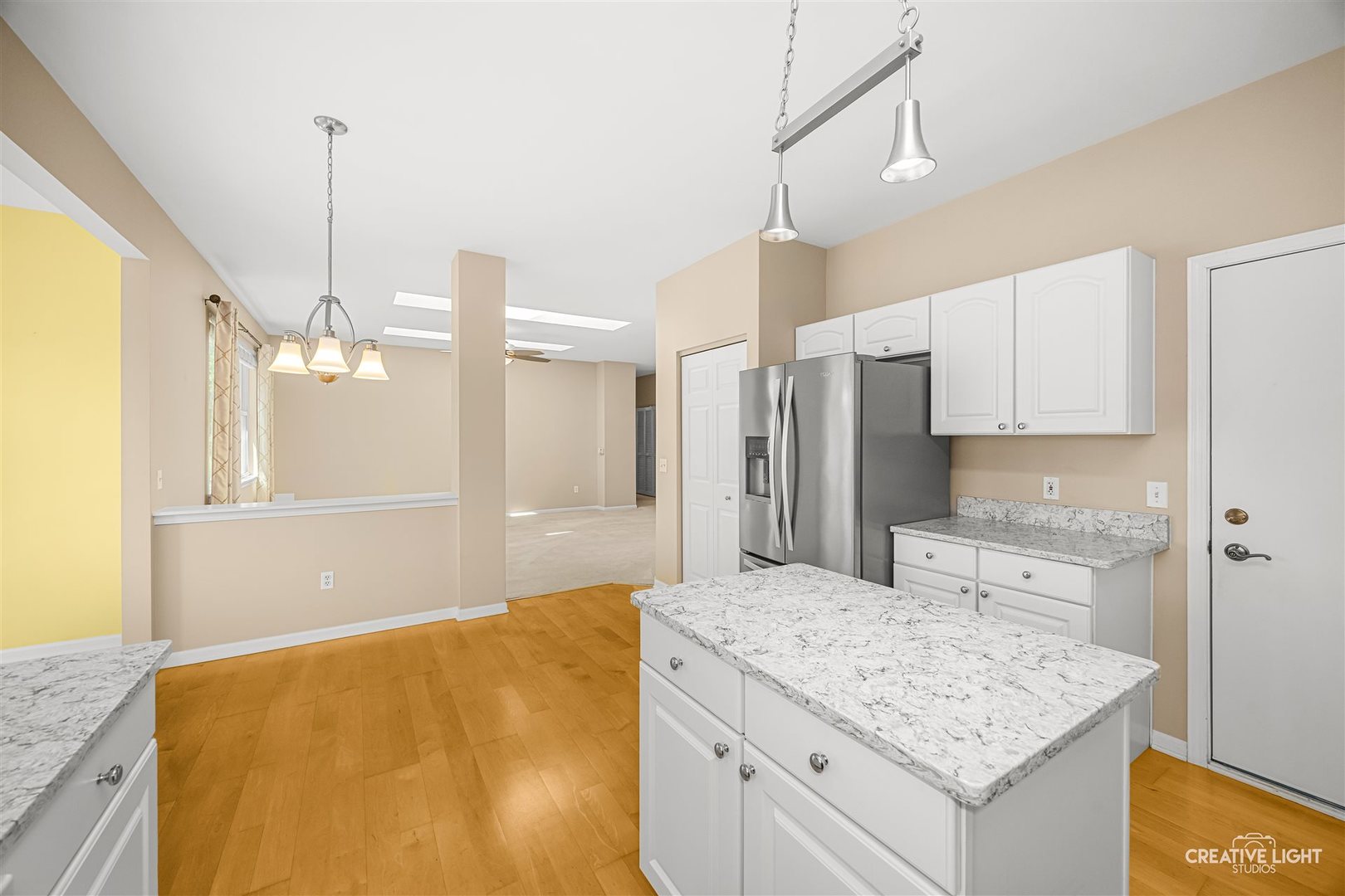 633 S Cadillac Circle Property Photo 8