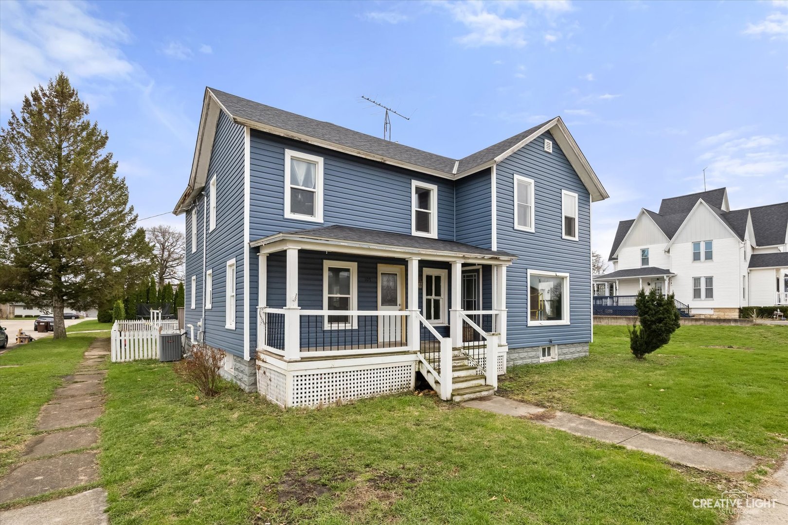 107 E Comanche Avenue Property Photo 1