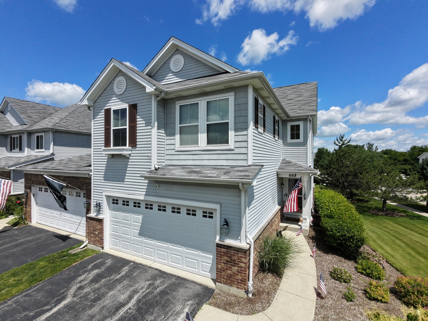 668 Acadia Circle Property Photo 1