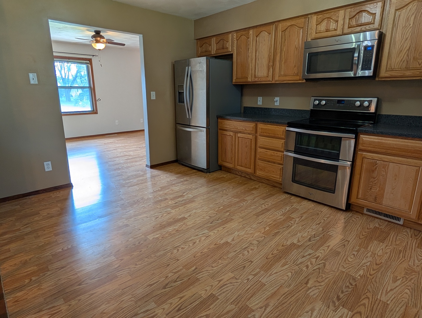 204 Hickory Drive Property Photo 4