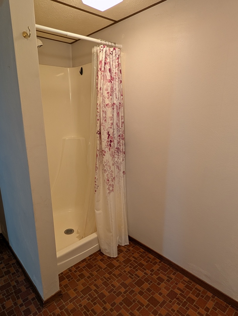 204 Hickory Drive Property Photo 16
