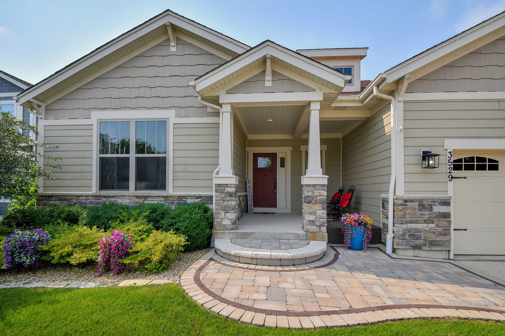 3529 Gallant Fox Drive Property Photo 2