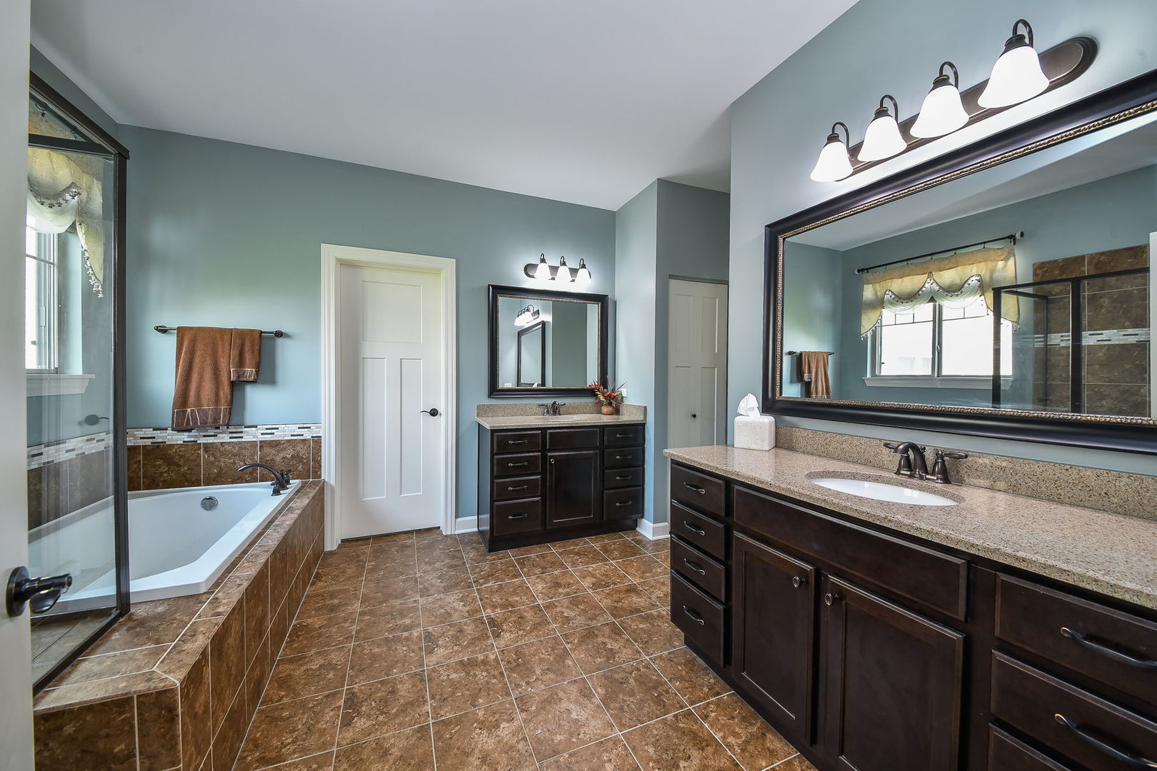 3529 Gallant Fox Drive Property Photo 13