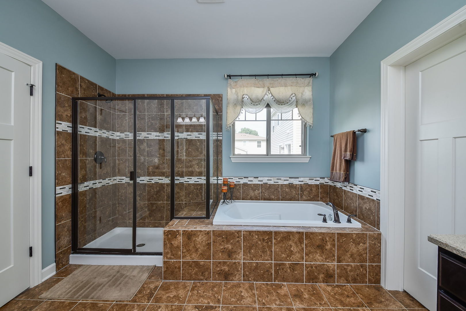 3529 Gallant Fox Drive Property Photo 14