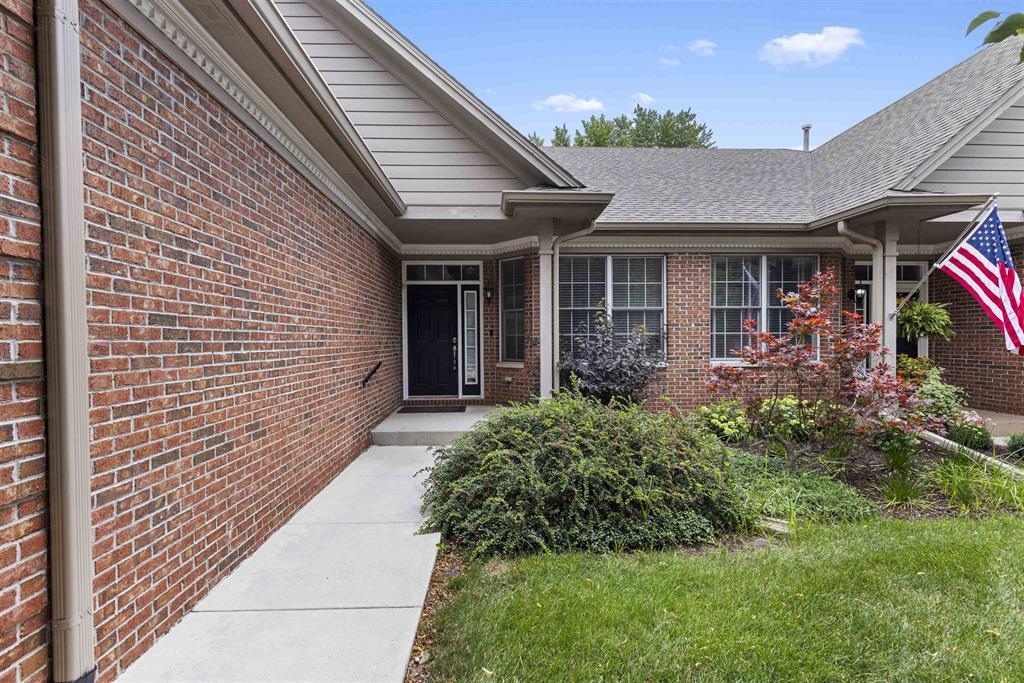 2947 Troon Court Property Photo 2