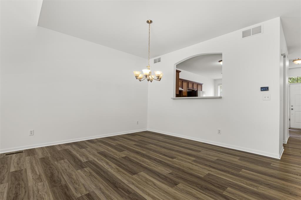 2947 Troon Court Property Photo 7