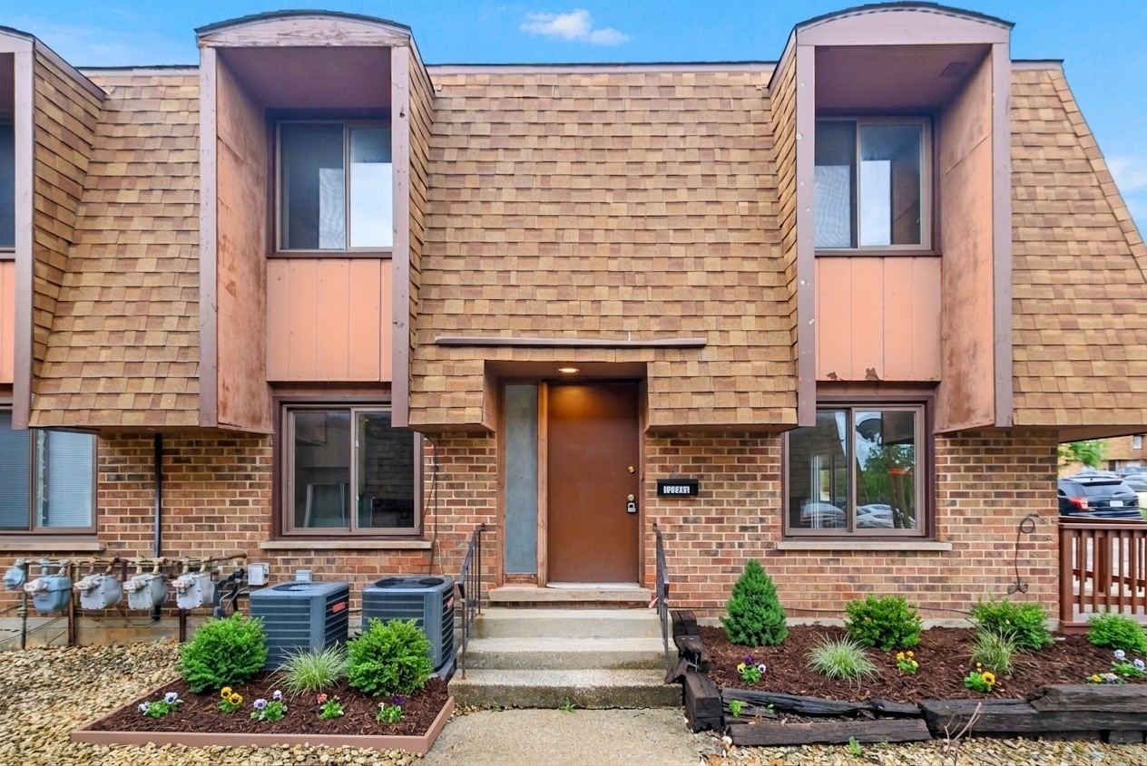 12752 Kenneth Avenue C Property Photo 1