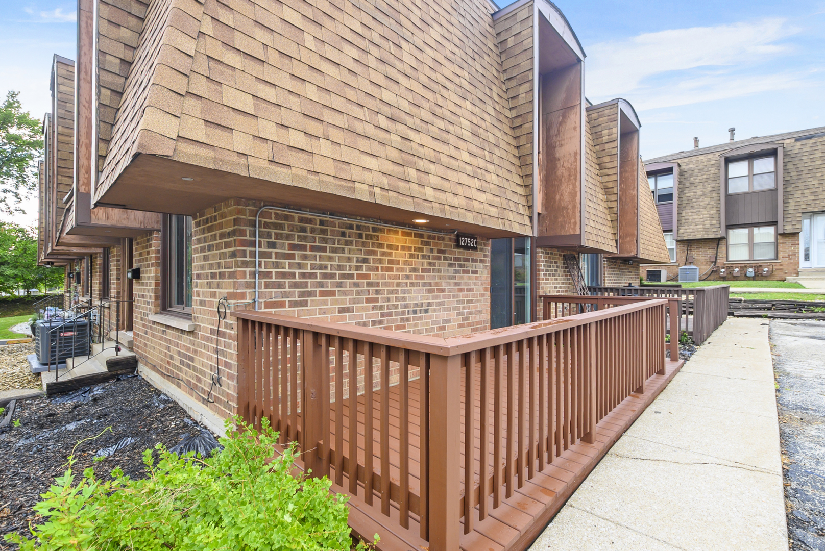 12752 Kenneth Avenue C Property Photo 4
