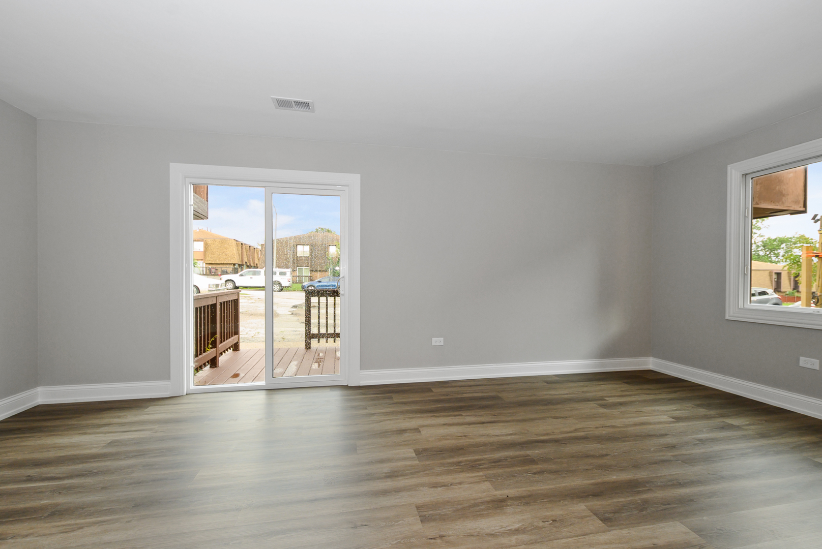 12752 Kenneth Avenue C Property Photo 10