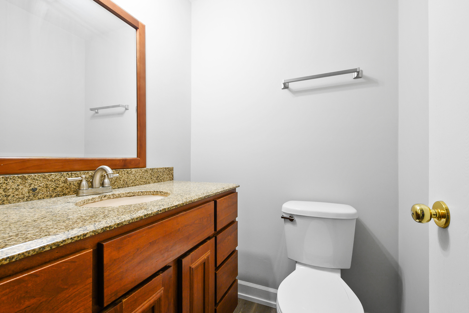 12752 Kenneth Avenue C Property Photo 11